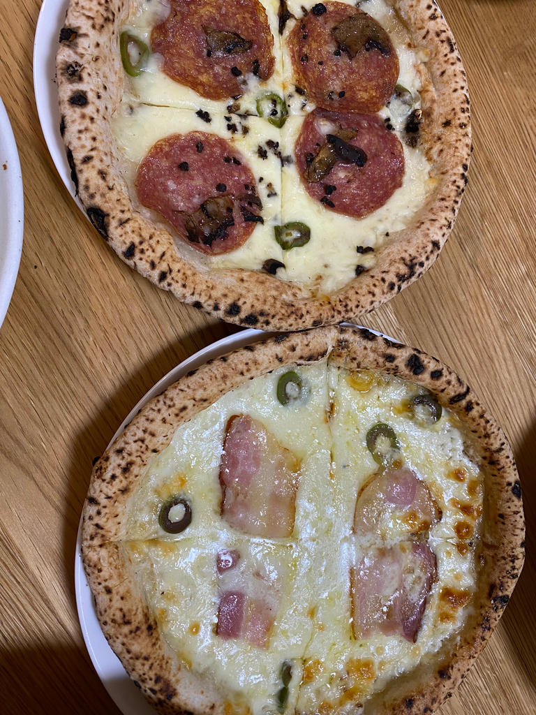 北海道小麦のナポリ風ピッツァ～トリュフ＆ミラノサラミ～ | 【ルタオ