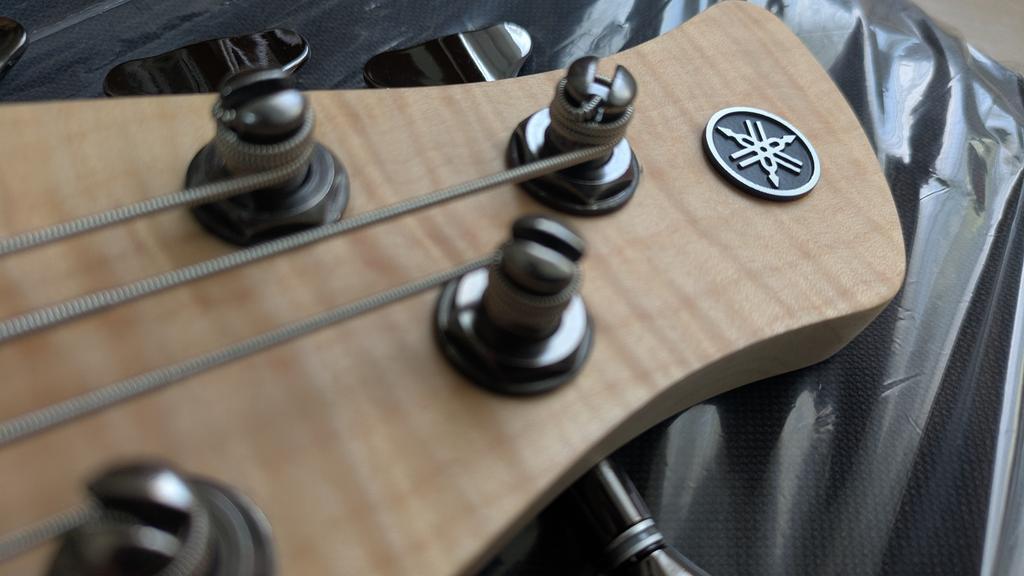 YAMAHA ( ヤマハ ) TRBX605FM NS 5弦エレキベース 送料無料 | サウンド