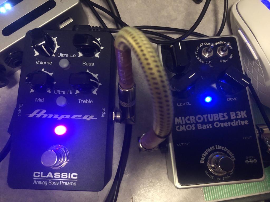 Ampeg CLASSIC bass Preamp アナログベースプリアンプ プリアンプ/エフェクト - ペダル・シリーズ - Ampeg Japan
