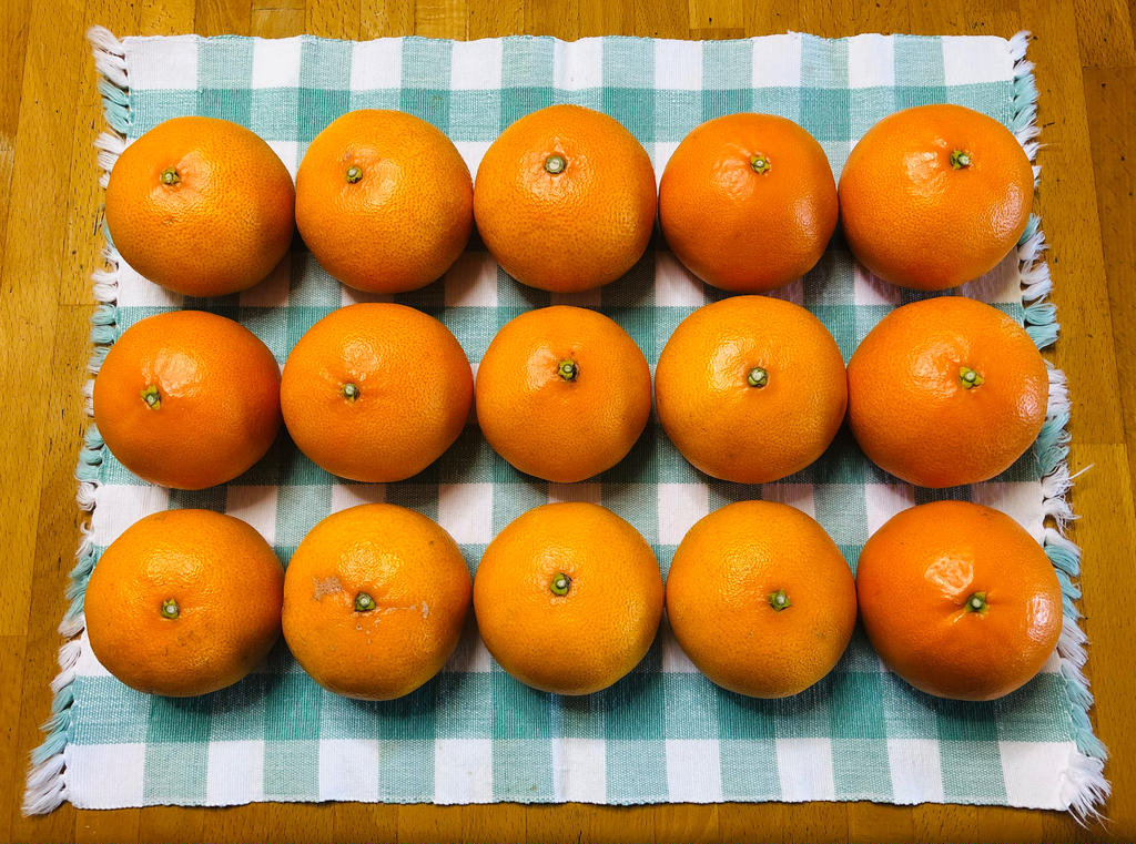 せとか』長崎県産柑橘 S〜M 約2.5kg 多少のスレ傷あり 産地箱
